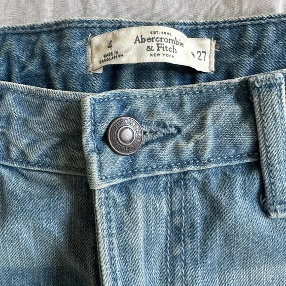 Abercrombie & Fitch Denim Blue Jeans Shorts - Picture 2 of 3
